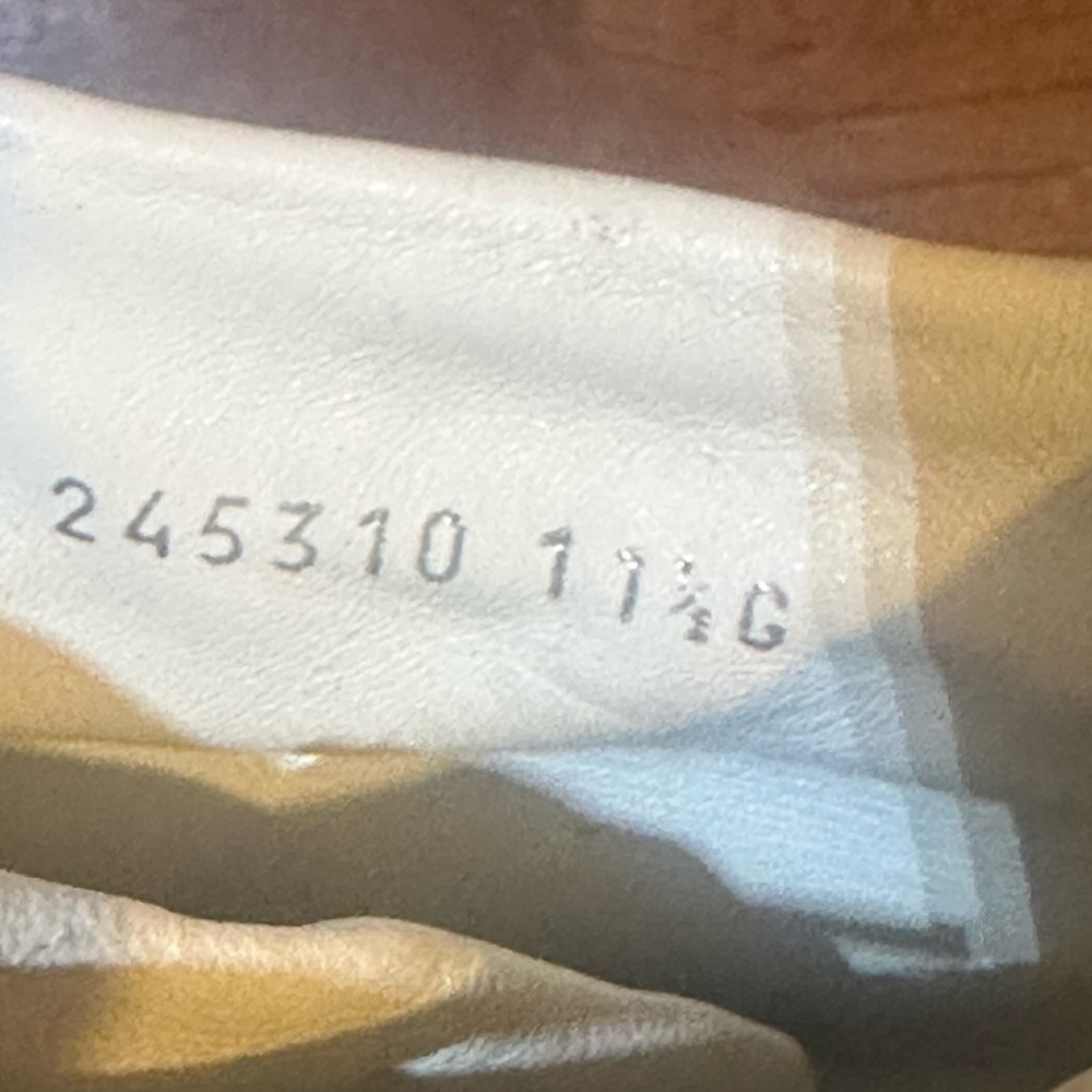 Gucci GG Supreme Hightop Sneakers - Picture 11 of 13